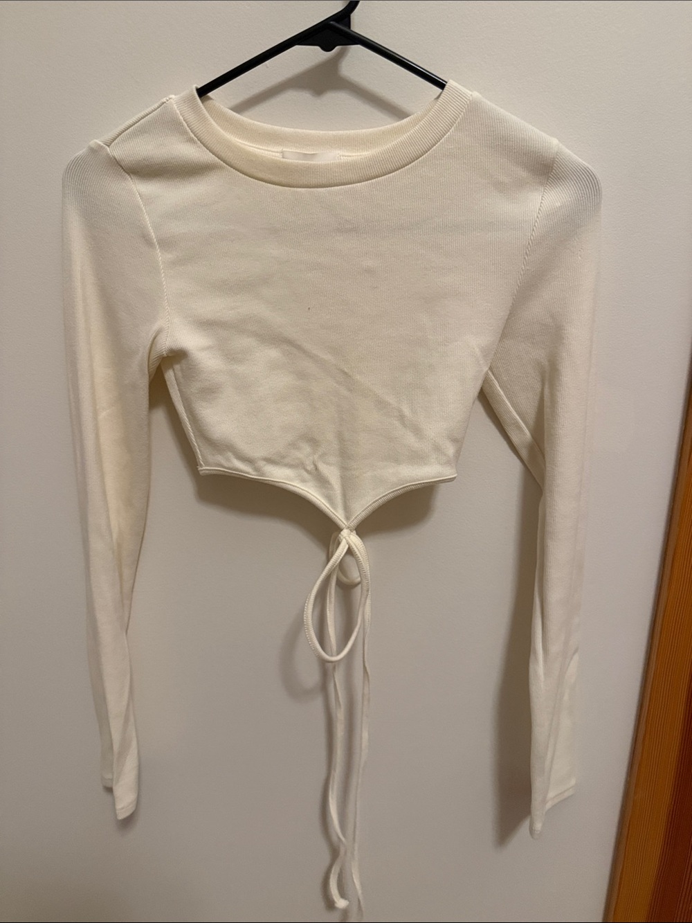 Lovers + Friends Off-White Long-Sleeve Tie-Front Crop Top